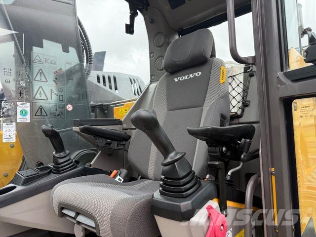Volvo ECR 235 EL حفارات زحافة