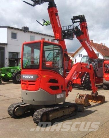 Volvo ECR 25 D * 2x Löffel * Minibagger < 7t