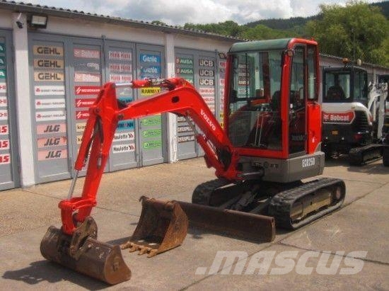 Volvo ECR 25 D * 2x Löffel * Minibagger < 7t