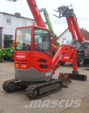 Volvo ECR 25 D * 2x Löffel * Minibagger < 7t