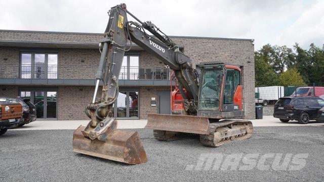 Volvo ECR145EL Kettenbagger Verstellausleger OilQuick Raupenbagger