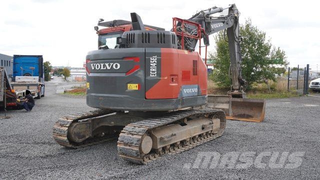 Volvo ECR145EL Kettenbagger Verstellausleger OilQuick Raupenbagger