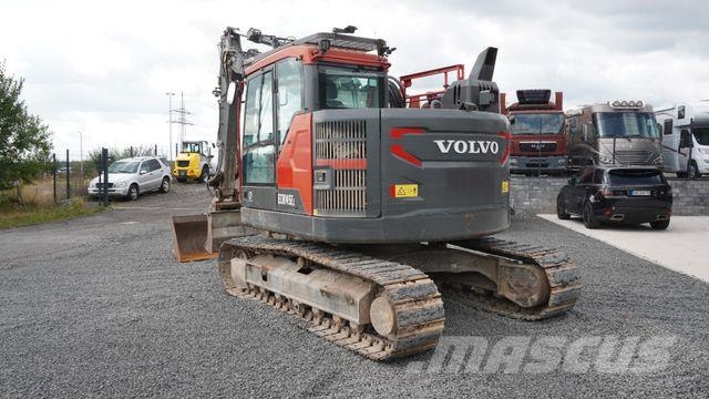 Volvo ECR145EL Kettenbagger Verstellausleger OilQuick Raupenbagger