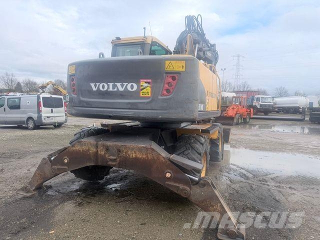 Volvo EW 140 C Baujahr 2010 Lastik tekerli ekskavatörler