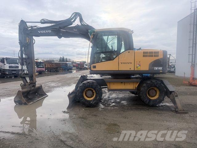 Volvo EW 140 C Baujahr 2010 Lastik tekerli ekskavatörler