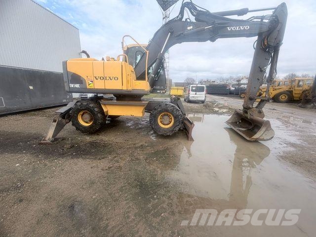 Volvo EW 140 C Baujahr 2010 Lastik tekerli ekskavatörler