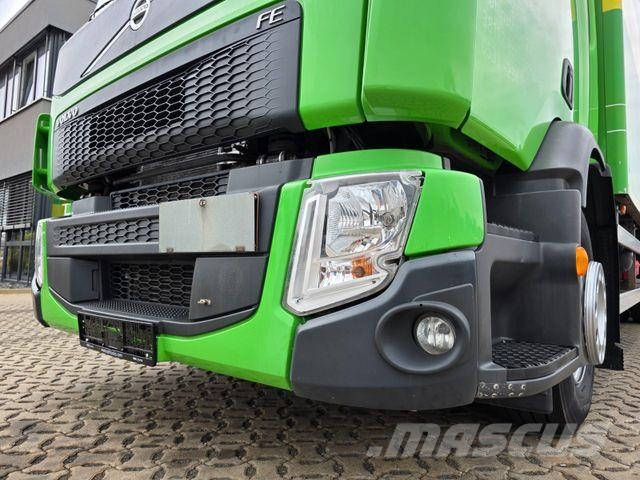 Volvo FE 320 / Ladebordwand Camiones caja cerrada