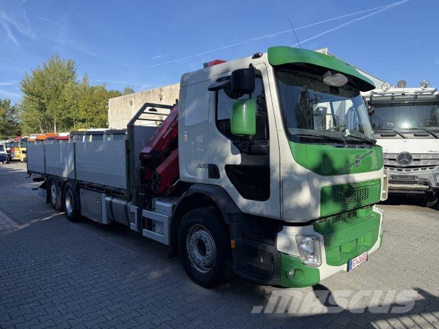 Volvo FE320 6X2 HMF 1620 K5 bis 18.50 Meter Pritschenwagen/Pritschenwagen mit Seitenklappe