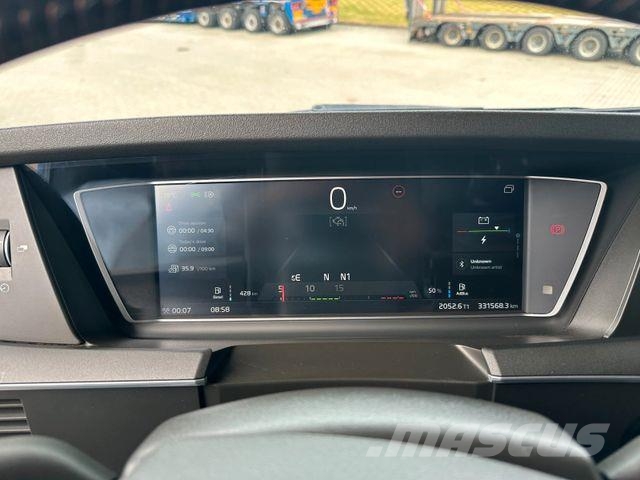 Volvo FH 16.750 8×4 / 250,000 kg / Hydraulic Dragbilar