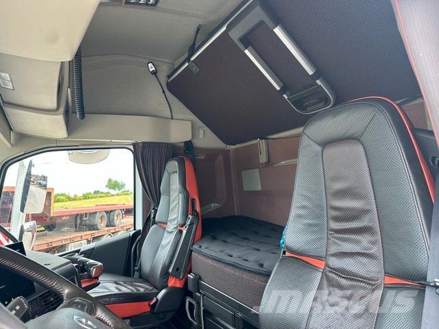 Volvo FH 16.750 8×4 / 250,000 kg / Hydraulic Dragbilar