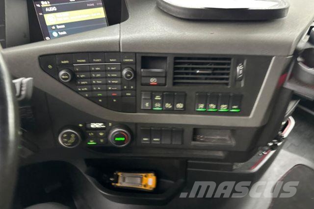 Volvo FH-460 4x2 LBW شاحنات بغطاء جانبي