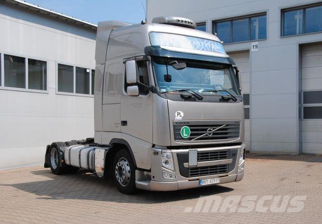 Volvo FH 460 Globetrotter, low deck mega Trekkers