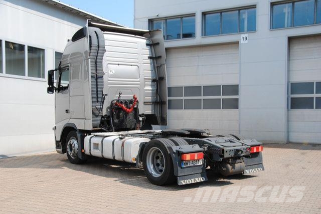 Volvo FH 460 Globetrotter, low deck mega Trekkers