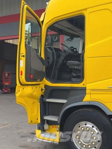 Volvo FH 500 4x2 LL SA ACC/TV/LDW/LED/EBA Vlačilci