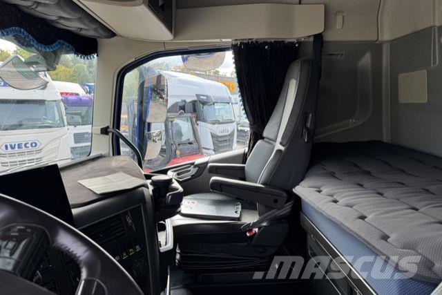 Volvo FH-500 6x2 وحدات الجر