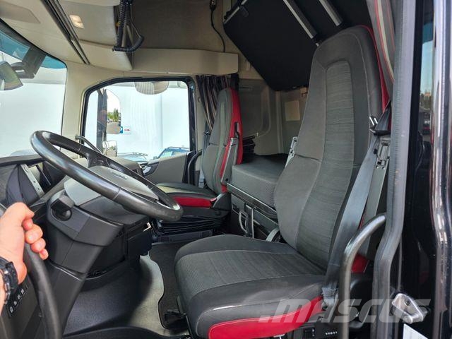 Volvo FH 500 6x2 Heckkran MKG HLK 531 HP a5 Funk Platformas/izkraušana no sāniem