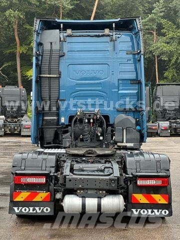 Volvo FH 500 6x2 Lenk-/Lift Volumen-SZM/Low-Liner Ťahače