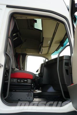 Volvo FH / 500 / ACC / EURO 6 / BDF / MEGA / 7,82 M / Chassis Cab trucks