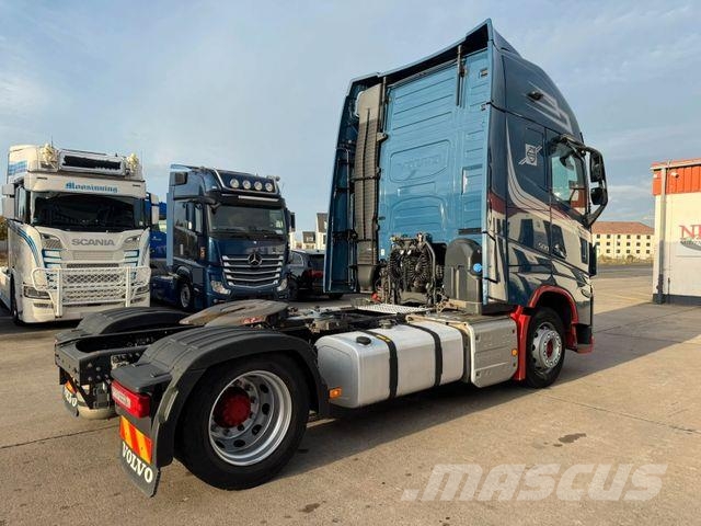 Volvo FH 500 * GLOBETROTTER XL * VER. SATTEL*STANDKLMA Vilcēji