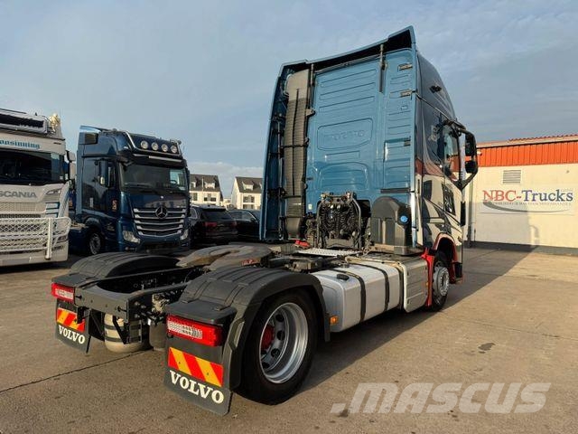 Volvo FH 500 * GLOBETROTTER XL * VER. SATTEL*STANDKLMA Nyergesvontatók