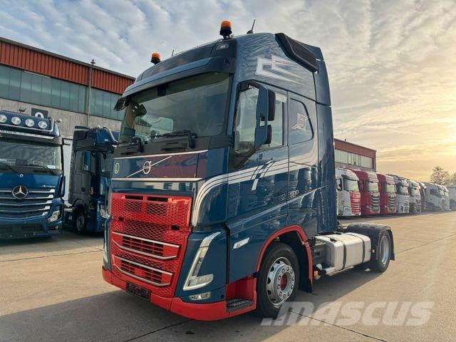 Volvo FH 500 * GLOBETROTTER XL * VER. SATTEL*STANDKLMA Nyergesvontatók