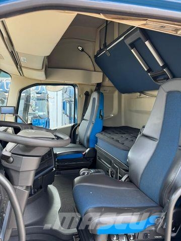 Volvo FH 500 * GLOBETROTTER XL * VER. SATTEL*STANDKLMA Nyergesvontatók