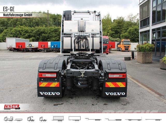 Volvo FH 551 8x4 Tridem VLA (Luftfederung) Vilcēji