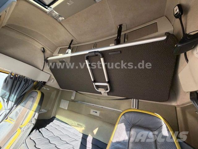 Volvo FH 750 8x4 BL Tridem Retarder/LED/VLA Sattelzugmaschinen