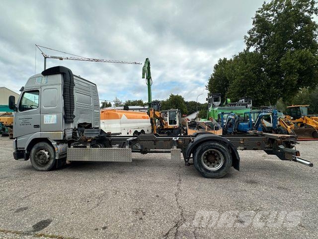 Volvo FH12-340 Chassis met cabine