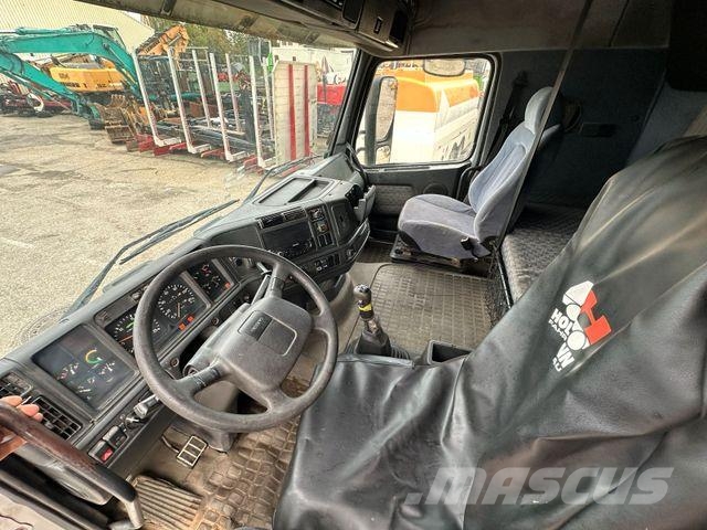 Volvo FH12-340 Chassis met cabine