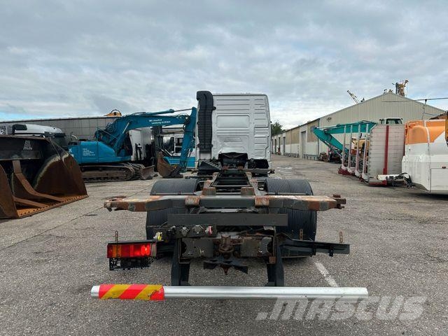 Volvo FH12-340 Chassis met cabine