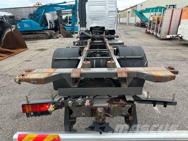 Volvo FH12-340 Chassis met cabine