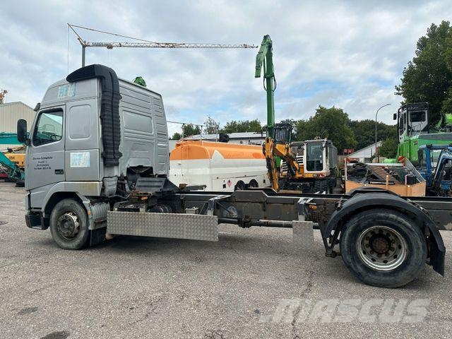 Volvo FH12-340 Chassis met cabine