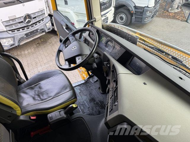 Volvo FH16 750 6X2 Globetrotter XL Tegljači