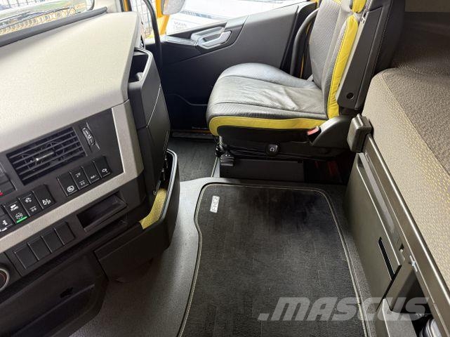 Volvo FH16 750 6X2 Globetrotter XL Tegljači