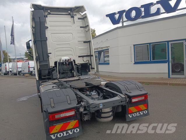 Volvo FH460 GlobeXL EU6d I-PARC 820LTank Spoiler X-LOW Trekkers