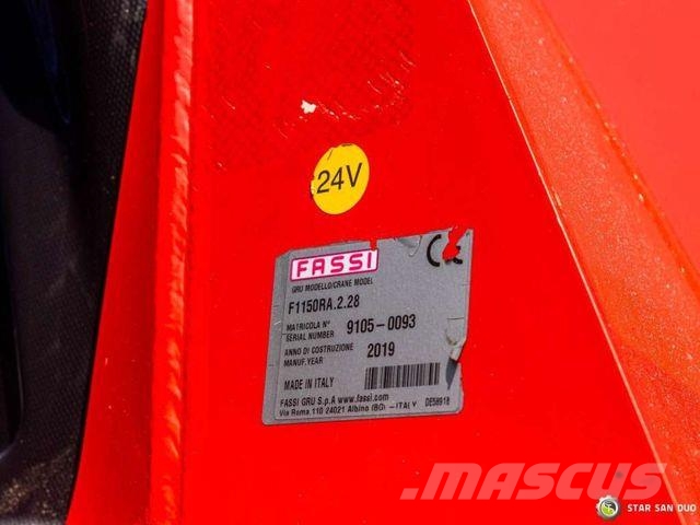 Volvo FH500 8x4 FASSI F1150 .2.28 Fly Jib Crane Baske Caminhões guindaste