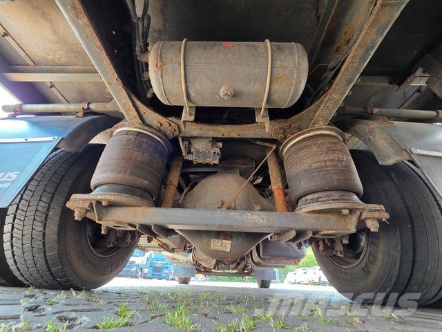 Volvo FL 240 Camiones de caja de lona