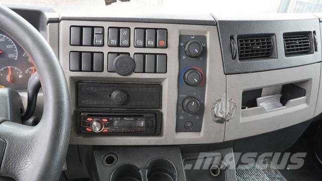 Volvo FL 240 EEV Pritsche + Plane Ladebordwand Camiones de caja de lona