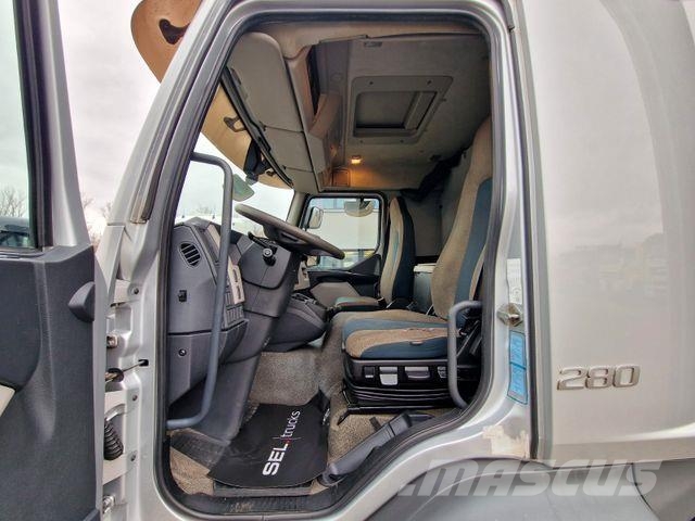 Volvo FL 280 / 2,93m Ladehöhe !! / 2 to Ladebordwand Camiones de caja de lona
