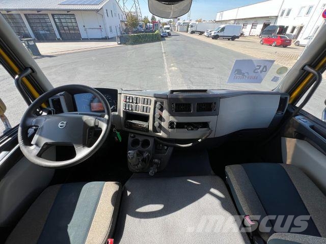 Volvo FL 4x2 Autotransporter/3xCars/WINCH/Bed/AC/EU6 Autotransporter