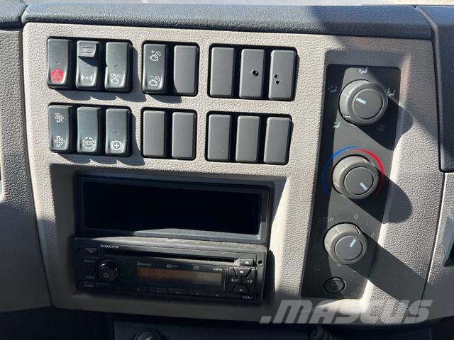 Volvo FL 4x2 Autotransporter/3xCars/WINCH/Bed/AC/EU6 Autotransporter