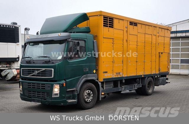 Volvo FM 260 mit KABA 2 Stock Vollalu Viehtransporter Camiones de ganado