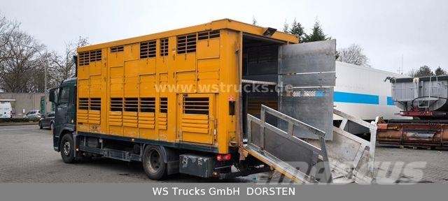 Volvo FM 260 mit KABA 2 Stock Vollalu Viehtransporter Camiones de ganado