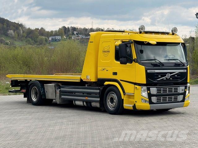 Volvo FM 330 * ABSCHLEPPWAGEN 6,00 m * TOPZUSTAND Vehículos de reciclaje