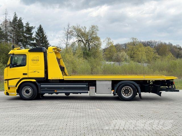 Volvo FM 330 * ABSCHLEPPWAGEN 6,00 m * TOPZUSTAND Vehículos de reciclaje