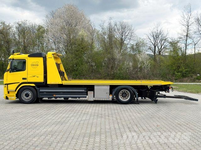 Volvo FM 330 * ABSCHLEPPWAGEN 6,00 m * TOPZUSTAND Vehículos de reciclaje