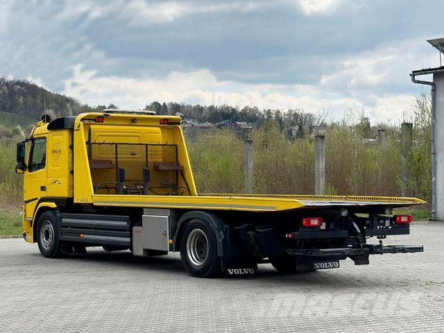 Volvo FM 330 * ABSCHLEPPWAGEN 6,00 m * TOPZUSTAND Vehículos de reciclaje