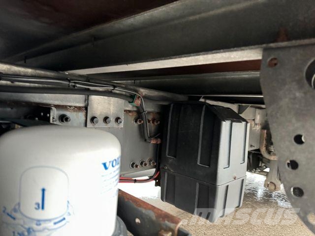 Volvo FM 330 I-Shift hydraulische Seitenwand Kamioni sa ciradom