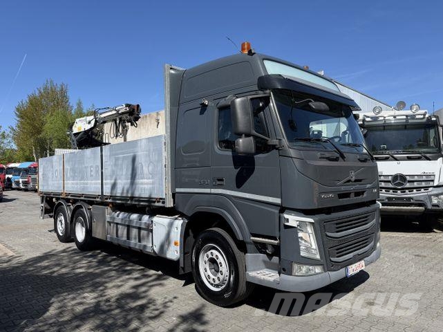 Volvo FM 370 6X2 Kran Kennis K14R Baustoff Camiones de cama baja
